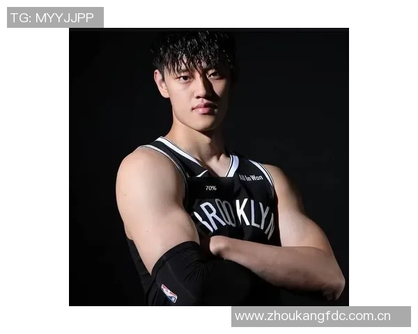 媒体人点评曾凡博发展潜力认为篮网不让其上场实属不合理